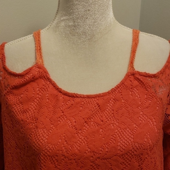SPY Zone Exchange Cold Shoulder Swing Top Coral Lg - Picture 4 of 8